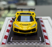 Load image into Gallery viewer, FW 1:64 Yellow C8 ZR1 Coupe Sports Model Diecast Metal Car New Collection