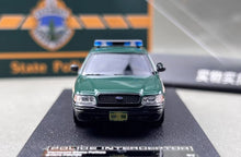 Load image into Gallery viewer, Rollin 1:64 Vermont Police VSP CV CROWN VICTORIA Model Diecast Metal Car New Collection