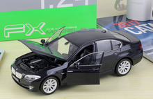 Load image into Gallery viewer, WELLY 1:24 535i Sedan Sports Model Diecast Metal Car Display
