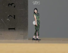 Load image into Gallery viewer, 1:64 Painted Figure Model Miniature Resin Diorama Sand Qipao Beauty Lady Girl