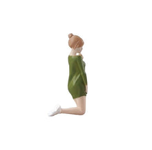 Load image into Gallery viewer, 1:64 Painted Figure Mini Model Toy Miniature Car Scenes Resin Kneeling Girl Lady