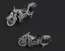 Load image into Gallery viewer, Maisto 1:24 1942 WL A Flathead 1948 F1 Pickup Truck Motorcycle Model Metal BN