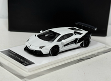 Load image into Gallery viewer, Onemodel 1:64 White LP700 Aventador LB SPLY Sports Model Diecast Resin Car New Collection