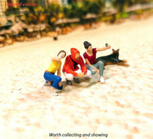 Load image into Gallery viewer, 1:64 Painted Figure Mini Model Miniature Resin Diorama Selfie Selfportial Set A