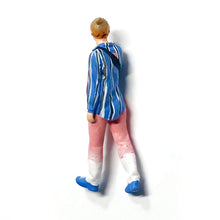 Load image into Gallery viewer, 1:64 Painted Figure Mini Model Miniature Resin Diorama Trendy Lady Street Look B