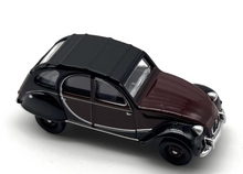 Load image into Gallery viewer, 1:76 Black 2CV Classic Vintage Model Diecast Metal Car