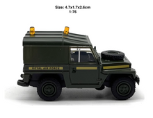 Load image into Gallery viewer, 1:76 Royal Air Force SUV Off Road Vintage Classic Model Diecast Metal Car