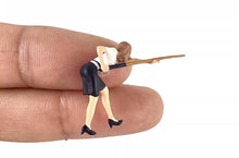 Load image into Gallery viewer, 1:64 Painted Figure Model Miniature Resin Diorama Sand Pool Billiards Balls Cue
