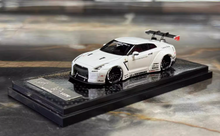 Load image into Gallery viewer, 404Error 1:64 White JDM Skyline GTR R35 LBWK Sport Model Diecast Resin Car New