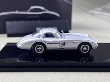Load image into Gallery viewer, YS 1:64 Silver 300SLR Classic Sports Model Diecast Metal Car BN