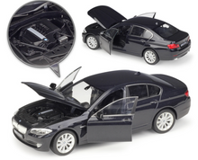 Load image into Gallery viewer, WELLY 1:24 535i Sedan Sports Model Diecast Metal Car Display