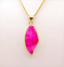 Load image into Gallery viewer, Nature Jade Pink Willow Leaf Pendant Necklace Gift Jewelry charm Blessing Lucky