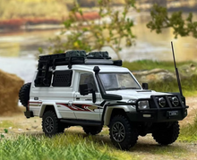 Load image into Gallery viewer, Autobots 1:64 New White Land Cruiser J70 LC78 ORV SUV Model Diecast Metal Car