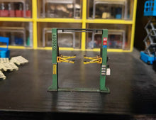 Load image into Gallery viewer, 1:64 Painted Figure Model Miniature Resin Sand Toy Repair Two-post Column Lift
