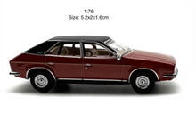 Load image into Gallery viewer, OXFORD 1:76 Princess Leland BL Renard Hatchback Sports Model Diecast Metal Car New Collection