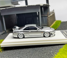 Load image into Gallery viewer, FH 1:64 JDM Nismo Skyline GTR R33 400R Racing Sports Model Diecast Metal Car
