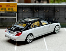 Load image into Gallery viewer, Master 1:64 Black White S650 X222 Luxury Sedan Model Diecast Metal Car New Collection
