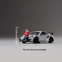 Load image into Gallery viewer, 1:64 Painted Figure Model Miniature Resin Diorama Sand Sitting Against Man Toy New