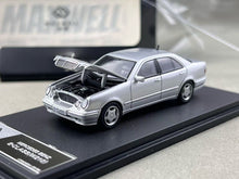 Load image into Gallery viewer, Maxwell 1:64 Silver E320 W210 Classic Sedan Sports Model Diecast Metal Car New Collection