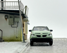Load image into Gallery viewer, GOC 1:64 HEC Pantiac Aztek SUV Sports Model Diecast Metal Car New Collection