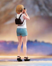 Load image into Gallery viewer, 1:64 Painted Unpainted Figure Model Miniature Resin Diorama Sand Shotting Girl New