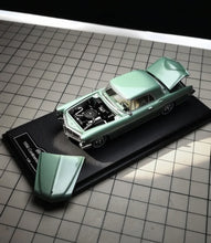 Load image into Gallery viewer, GFCC 1:64 Green 1956 Continental Mark II Classic Model Diecast Metal Car New Collection