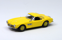 Load image into Gallery viewer, GFCC 1:64 Yellow 1957 507 Hard Top Classic Sport Model Diecast Metal Car New Collection