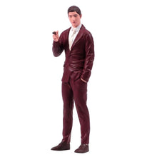 Load image into Gallery viewer, 1:64 Painted Figure Model Miniature Resin Diorama Sand Casual Man Woman Beauty