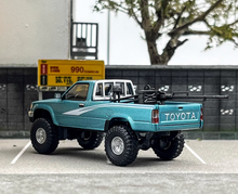 Load image into Gallery viewer, Masdi 1:64 Blue 1995 Hilux RN80 Cab Pickup Truck Model Diecast Metal Car New Collection