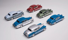 Load image into Gallery viewer, GFCC 1:64 1965 Silver Cloud III Classic Luxury Model Diecast Metal Car New