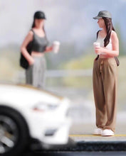 Load image into Gallery viewer, 1:64 Painted Figure Model Miniature Resin Diorama Sand Shopping Girl Beauty Lady