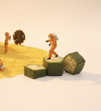 Load image into Gallery viewer, 1:64 Painted Figure Model Miniature Resin Diorama Sand BC Protective Clothing
