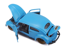 Load image into Gallery viewer, Maisto 1:24 VW T1 Samba Van Beetle Transport Flatbed Model Diecast Metal Car