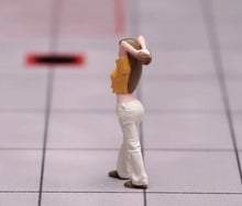 Load image into Gallery viewer, 1:64 Painted Figure Model Miniature Resin Sand Ball-catching girl Lady Woman