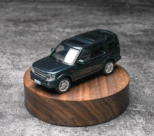 Load image into Gallery viewer, WHELART 1:64 2014 Green Discovery 4 ORV SUV Model Diecast Metal Car New Collection