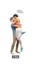 Load image into Gallery viewer, 1:64 Painted Unpainted Figure Model Miniature Resin Diorama Sand Kissing Lovers New
