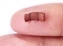 Load image into Gallery viewer, 1:64 Painted Figure Mini Model Miniature Resin Diorama Sand Camping Backpack Bag New