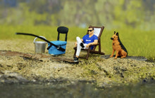 Load image into Gallery viewer, 1:64 Painted Figure Model Miniature Resin Diorama Sand Fishing Fisherman Angeler New Collection