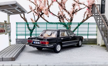 Load image into Gallery viewer, Maxwell 1:64 Black 450SEL W116 Sedan Classic Sport Model Diecast Metal Car New