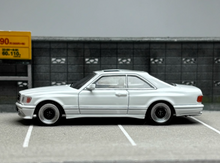 Load image into Gallery viewer, RM 1:64 White 560 SEC AMG W126 Coupe Sports Model Diecast Metal Car New