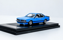 Load image into Gallery viewer, SW 1:64 Blue E24 635 CSI Couple Classic Sports Model Diecast Metal Car New