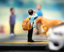 Load image into Gallery viewer, 1:64 Painted Figure Model Miniature Resin Diorama Toy Sand Little Boy Backpack