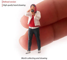 Load image into Gallery viewer, 1:64 Painted Figure Mini Model Miniature Resin Diorama Cameraman Model Shooting