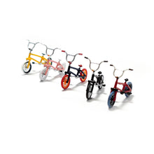 Load image into Gallery viewer, 1:64 Painted Figure Mini Model Miniature Resin Diorama Sand Toy Slunt Bicycle