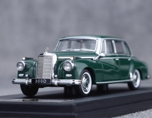 Load image into Gallery viewer, GFCC 1:64 UK Green 1959 300D Classic Vintage Sport Model Diecast Metal Car New Collection