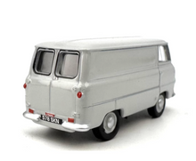 Load image into Gallery viewer, 1:76 400E Delivery Mini Van Transporter Classic Model Diecast Metal Car New Collection