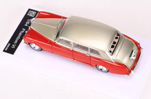 Load image into Gallery viewer, DCM 1:64 Red Phantom VI 6 Classic Vintage Luxury Model Diecast Metal Car New Collection