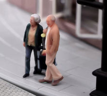 Load image into Gallery viewer, 1:64 Painted Figure Model Miniature Resin Diorama Toy Sand Aged Elderly Couple