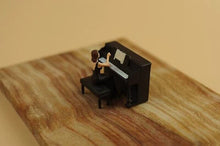 Load image into Gallery viewer, 1:64 Painted Figure Model Miniature Resin Diorama Sand Piano Lady Pianist Set