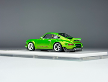 Load image into Gallery viewer, Zincit 1:64 Green 911 964 singer DLS Sports Model Diecast Metal Car New Collection